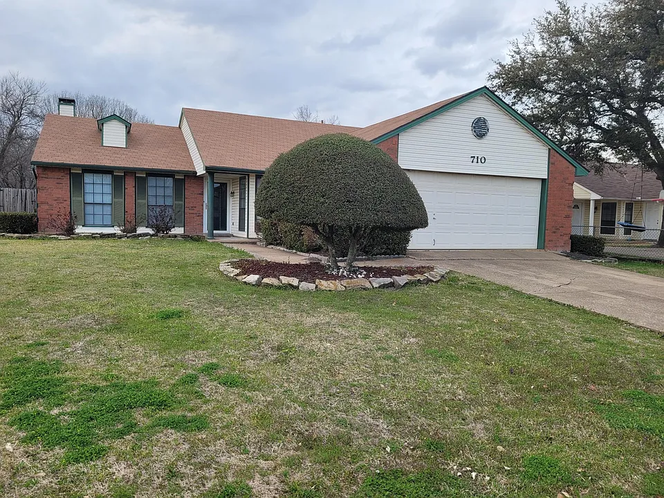 710 Woodcrest Way