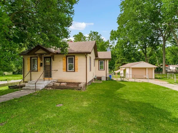 613 E Albert Ave, Independence, MO 64055