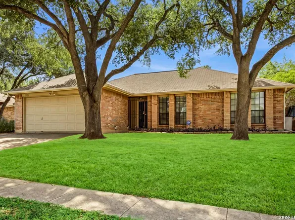 7808 Forest Path, Live Oak, TX 78233