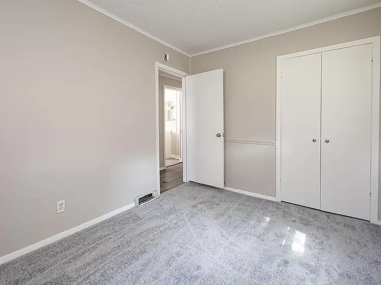 1553 W 17th St - Duplex — Photo 8