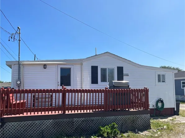 271B Great Island Rd, Narragansett, RI 02882