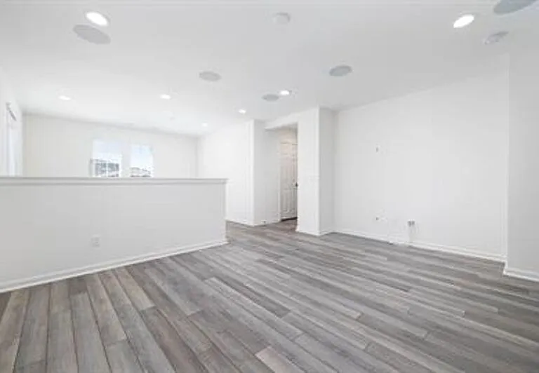 1018 Crestline Rd — Photo 10