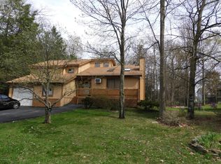 5223 Apache Trl, Tobyhanna, PA 18466