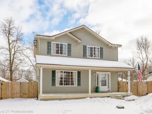 6192 Hillsboro Rd, Davisburg, MI 48350