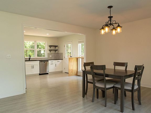 5th image of 30 Bagwell Cir