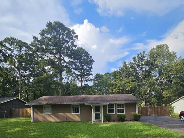 11312 Vine St, Shannon Hills, AR 72103