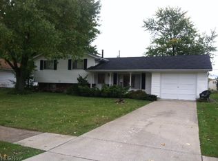 1829 E Skyline Dr, Lorain, OH 44053