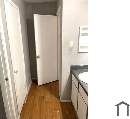 1902 W Loop #A — Photo 6