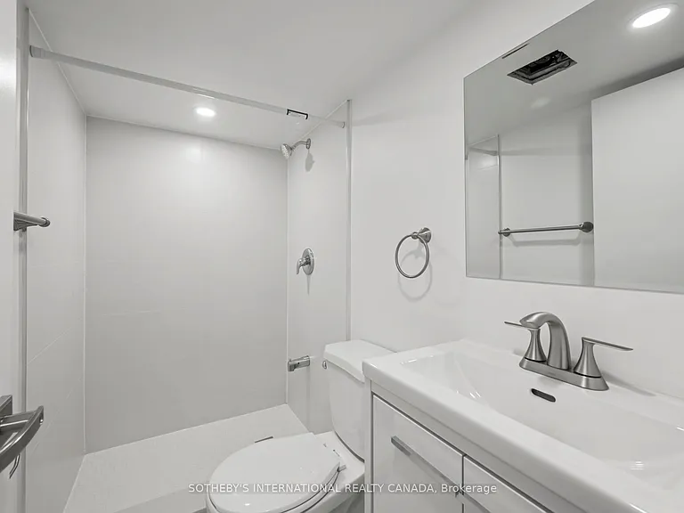 28 Strathgowan Ave #BSMNT — Photo 20