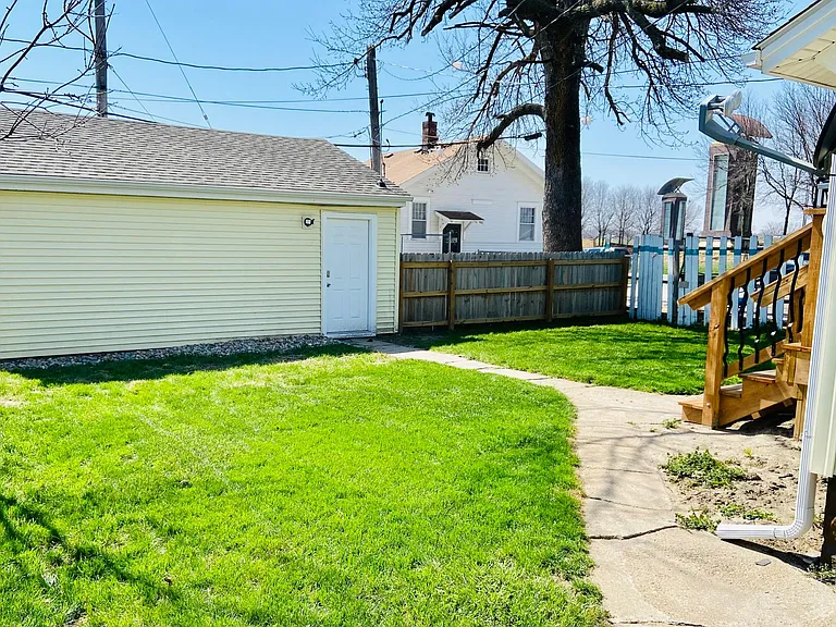 3547 Avenue A — Photo 2