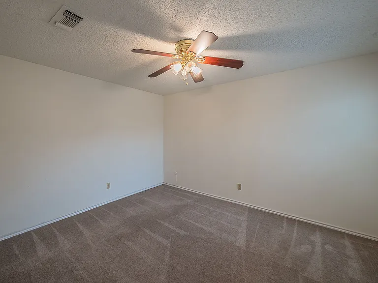 3704 Hulen Park Dr — Photo 24