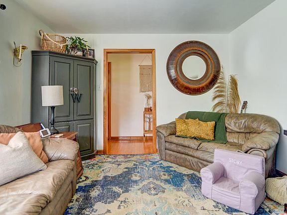 5th image of 261 Virginia Ave
