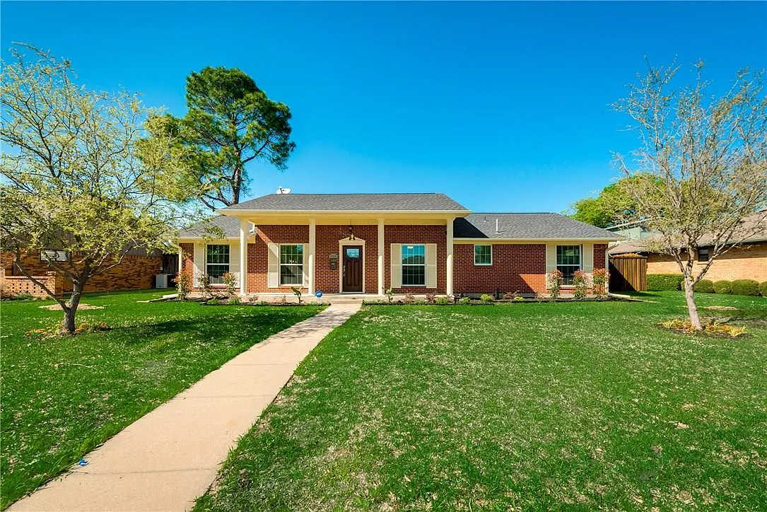 4 bed, 2.5 bath, 2248 sqft, $4,000 — Photo 1