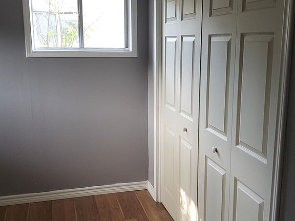 2nd image of 1918 Charles Cir #1918