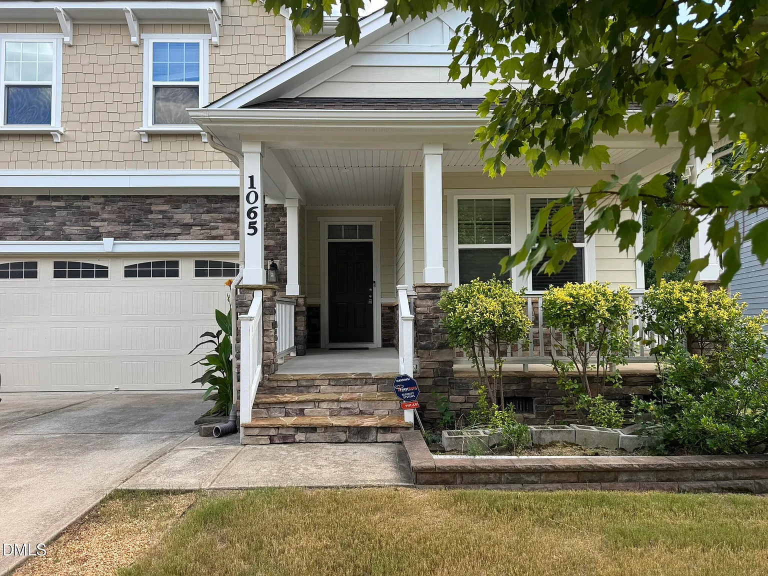 4 bed, 3.0 bath, 2800 sqft, $2,650 — Photo 3
