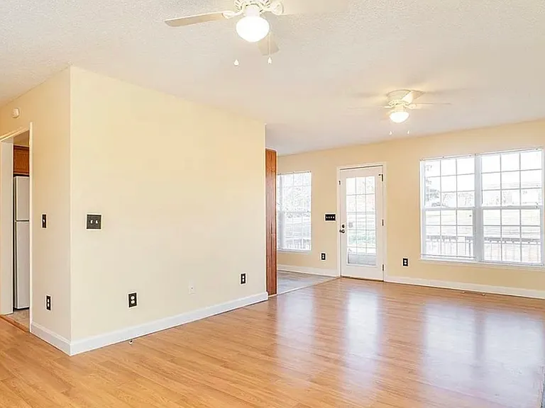 7261 McBane Mill Rd — Photo 2