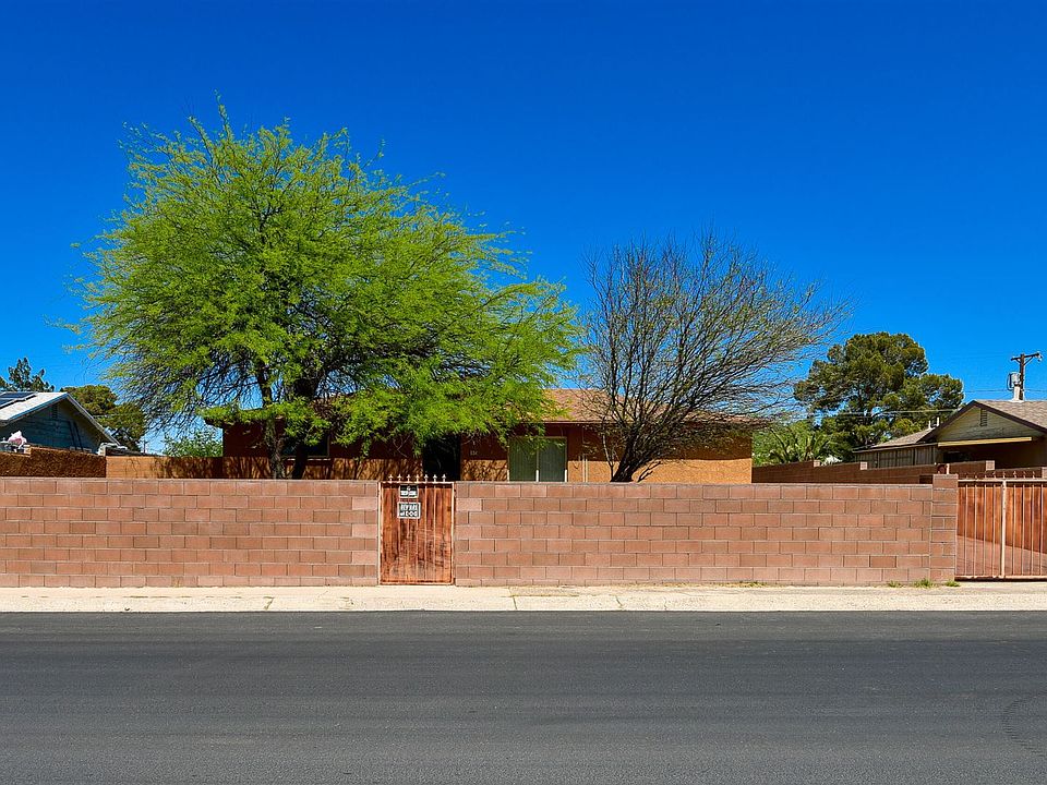 1st image of 834 W Calle Medina