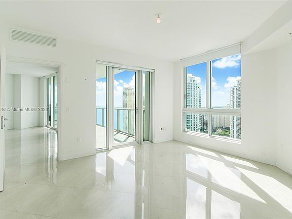 3rd image of 300 S Biscayne Blvd #T-3610