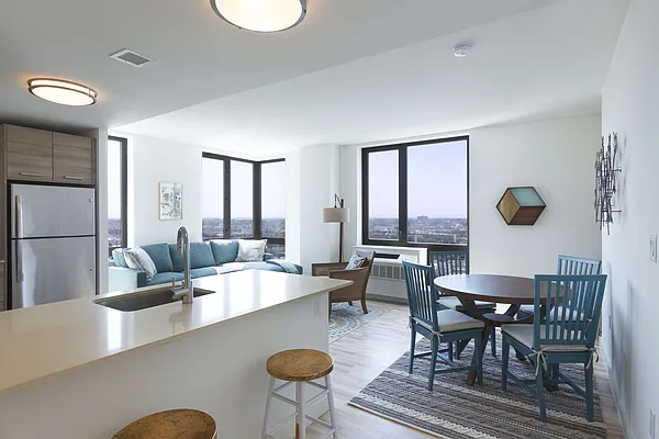 Rented by Lisa Management | media 3