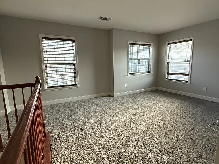 101 Silverspring Pl — Photo 20