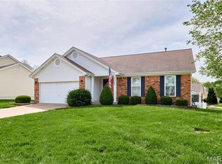 331 Forest Grove Ct, Saint Peters, MO 63304