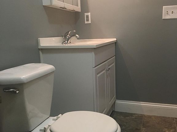 4th image of 540 Cherry Hill Dr APT A