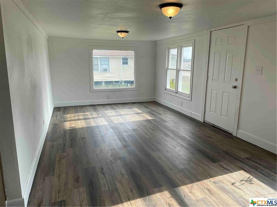 604 3rd St, Vanderbilt, TX 77991 Zillow