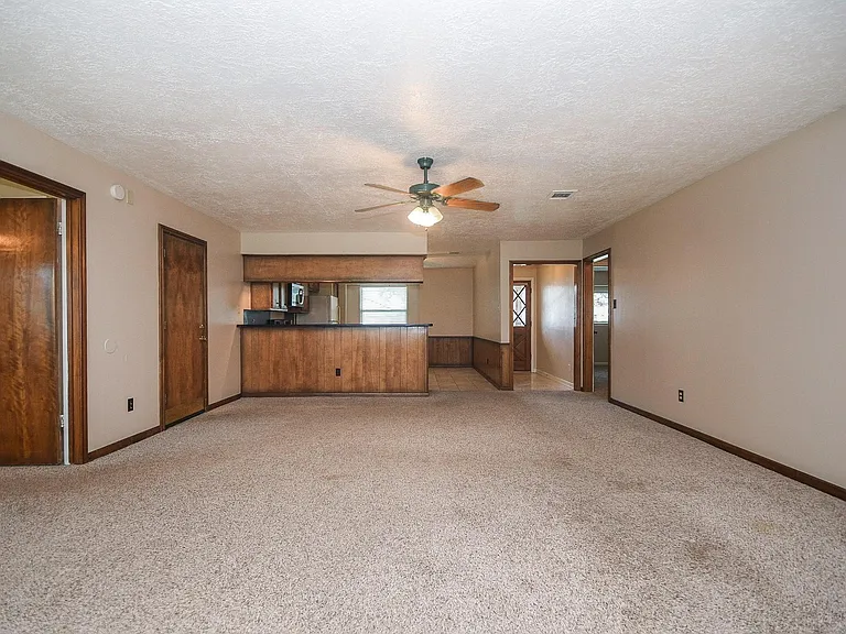 2113 Georgetown St — Photo 8
