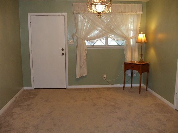 3rd image of 704 S 16th St