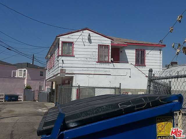 2nd image of 8003 S Van Ness Ave