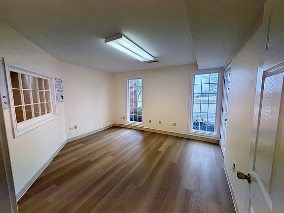 4th image of 102 Manor Dr Suite 1-101