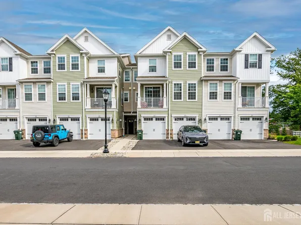 224 Park Ln, Dunellen, NJ 08812