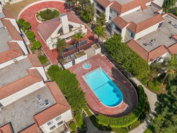 600 W 3rd St APT B112, Santa Ana, CA 92701