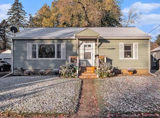 215 East Dr, Marshall, MI 49068