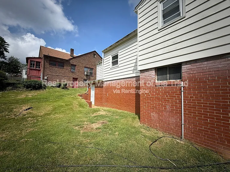 828 Circle Dr — Photo 13
