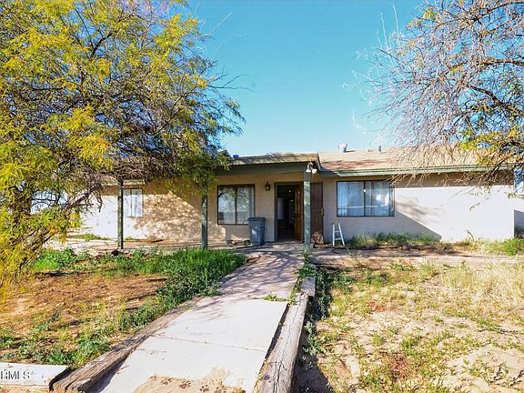 2nd image of 3525 E COUNTY 15TH Street