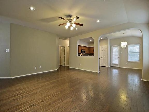 5th image of 1706 Rockland Dr