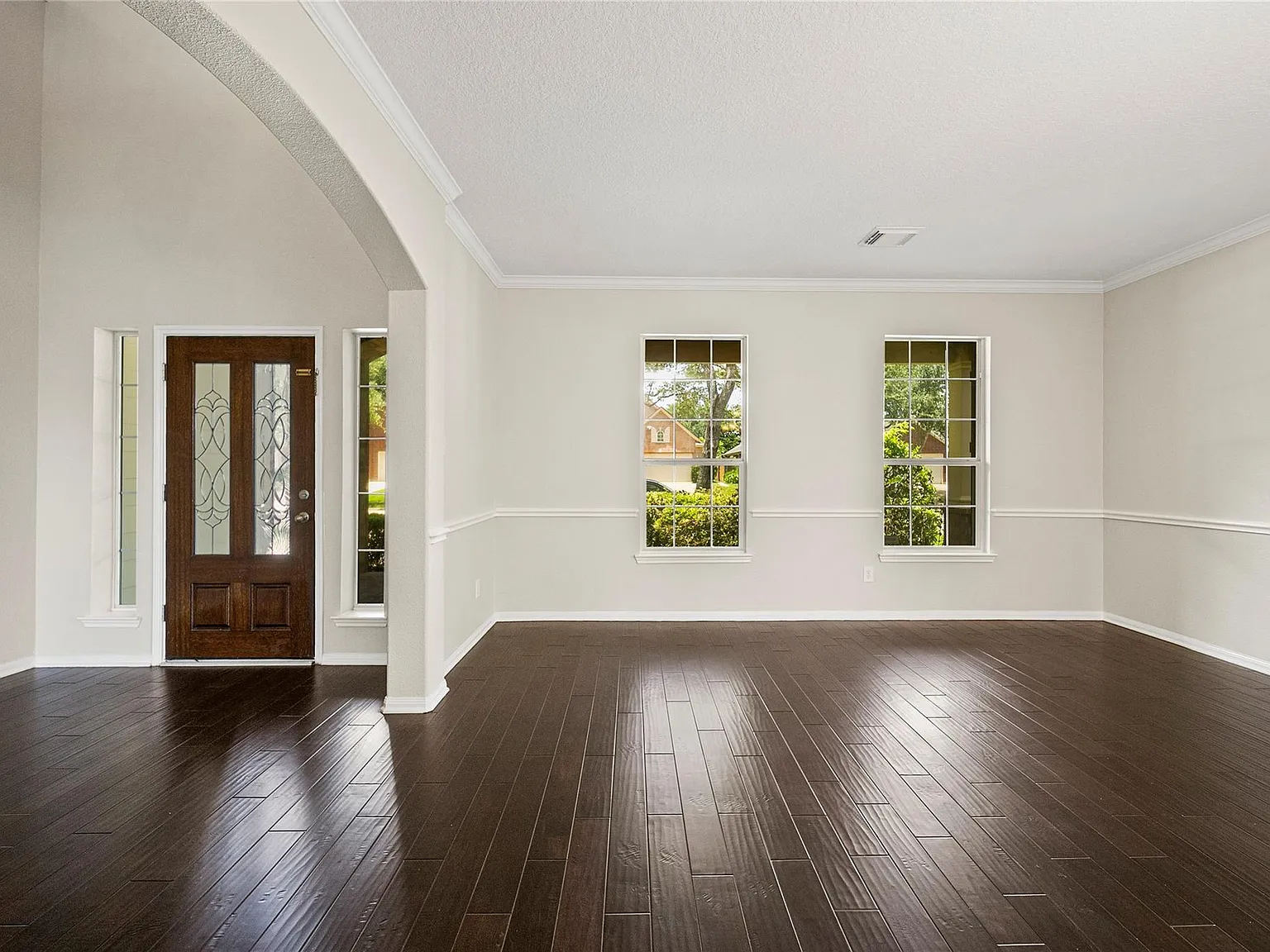 4 bed, 3.5 bath, 3061 sqft, $3,400 — Photo 4