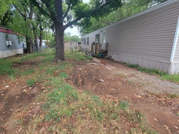 2313 S Walnut St Trailer 29, Stillwater, OK 74074