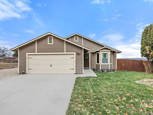 21270 Whittier Dr, Greenleaf, ID 83626