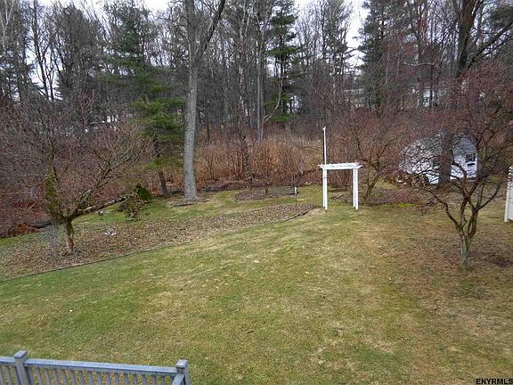 5th image of 71 Appletree Ln