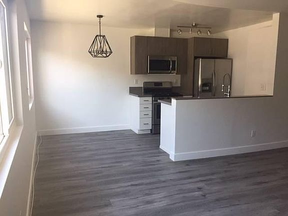 3rd image of 720 N Market St APT 3