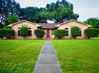 7700 Charter Oaks Dr, Pensacola, FL 32514