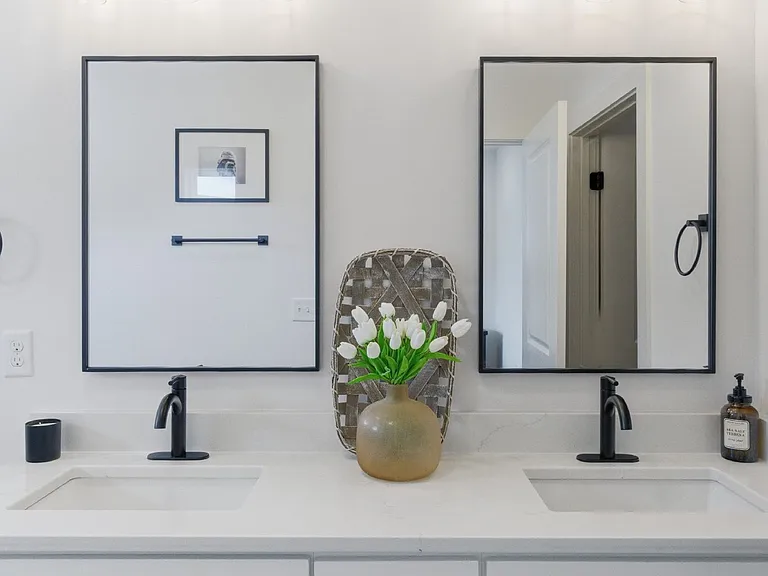 700 N Dupont Ave #311 — Photo 27