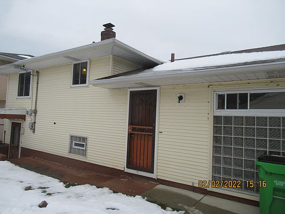 3rd image of 1862 Kennedy Dr