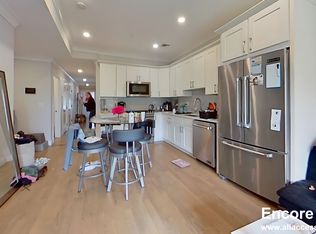 134 Chelsea St #4, Boston, MA 02128