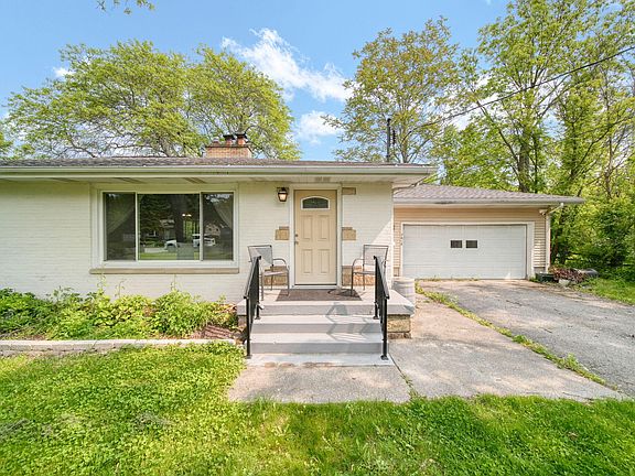 2nd image of 2618 Greencliff Dr