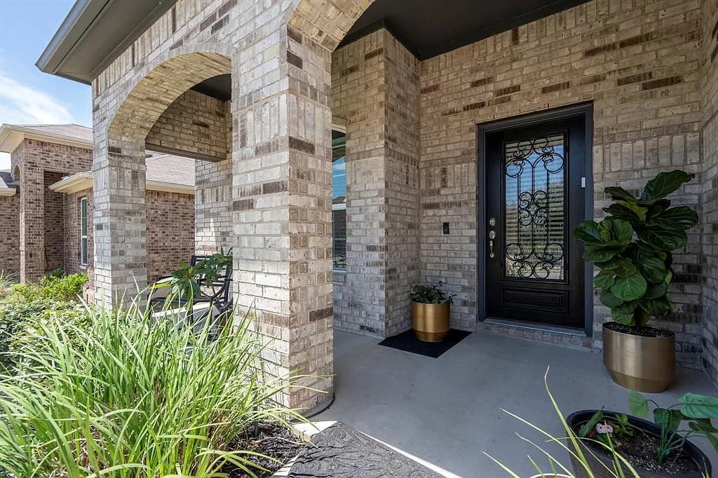 3 bed, 1651 sqft, $2,200 — Photo 3