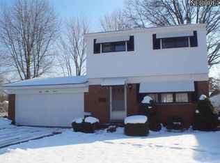 867 Jamestown Ave, Elyria, OH