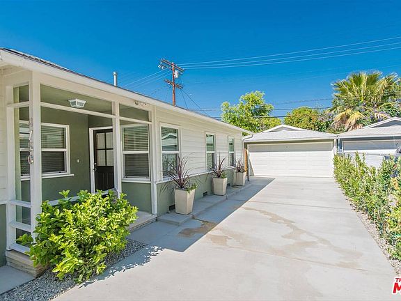 3rd image of 4750 Topanga Canyon Blvd